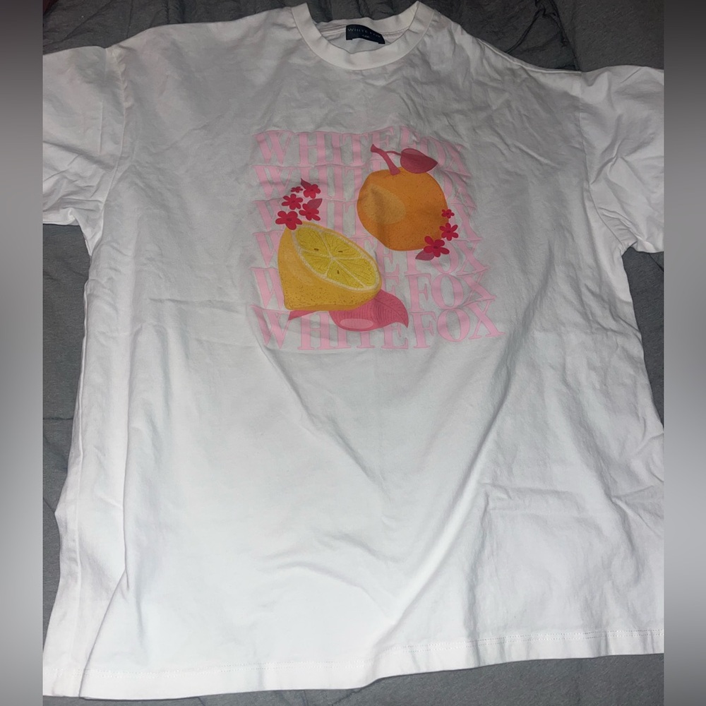 White fox graphic tee